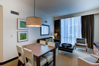 Oceanaire Resort Hotel
