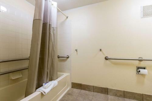 Motel 6 Grove City