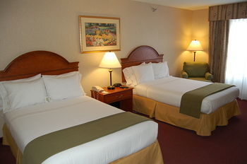 Holiday Inn Express Hotel & Suites White River Junction
