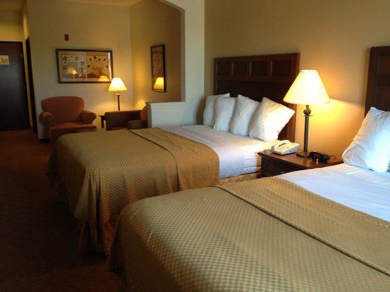 Best Western Lockhart Hotel & Suites
