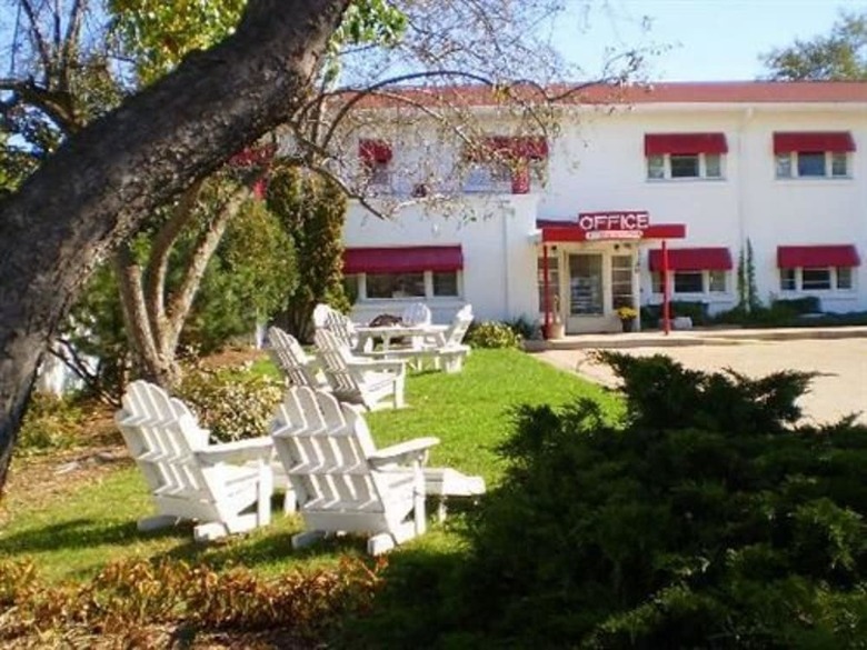 Holiday Music Motel