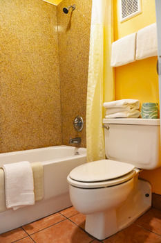 Hotel Manor Inn College Station
