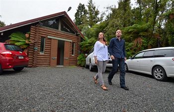 Motel Rainforest Retreat
