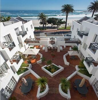 Hotel Place On The Bay
