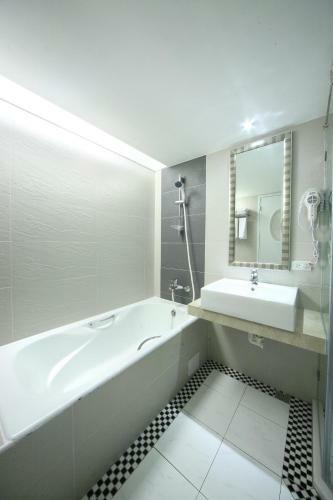 Hostal Golden Stone Hotels- Yi Du Branch