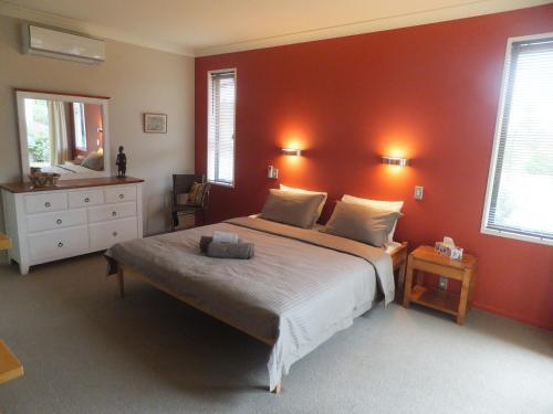 Bed & Breakfast Number Six Homestay