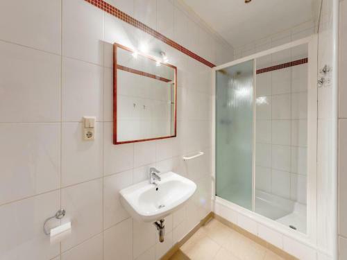 Holiday Home Villa Spa 02