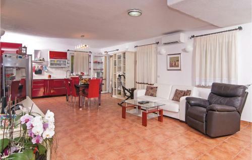 Holiday Home Supetar-mirca With A Fireplace 03