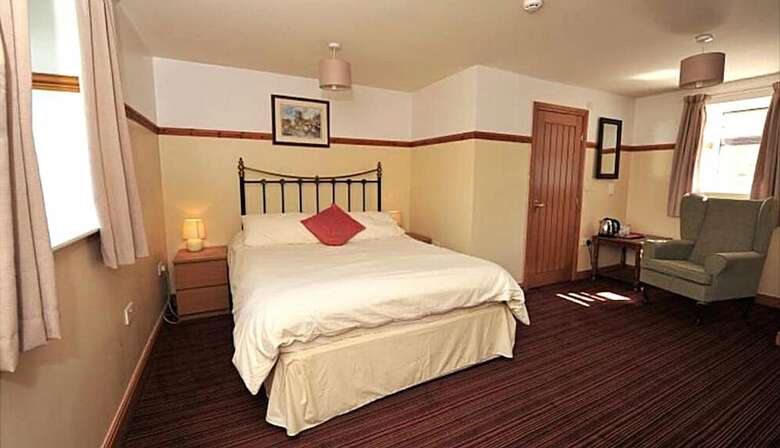 Bed & Breakfast Chevin End Guest House