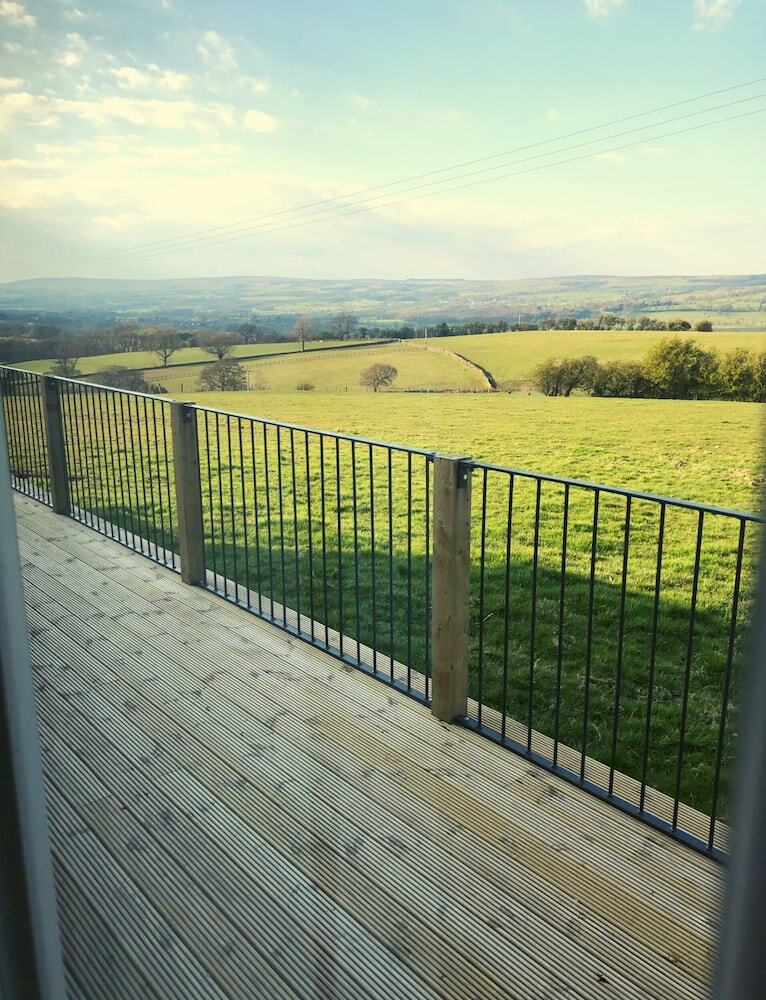Bed & Breakfast Chevin End Guest House