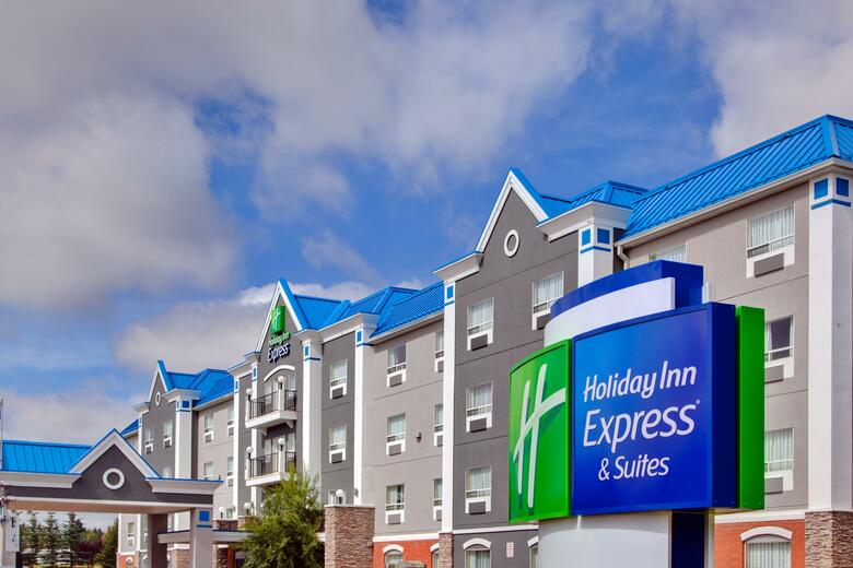 Holiday Inn Express Hotel & Suites