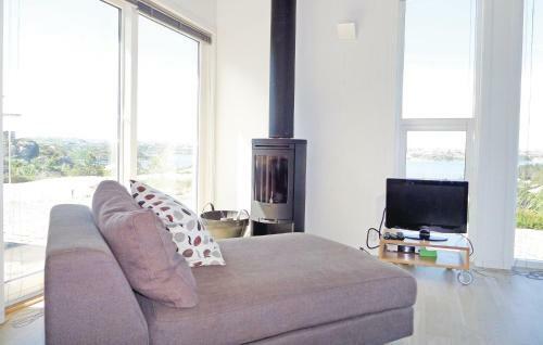 Holiday Home Fitjar With A Fireplace 05