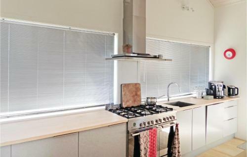 Holiday Home Fitjar With A Fireplace 05