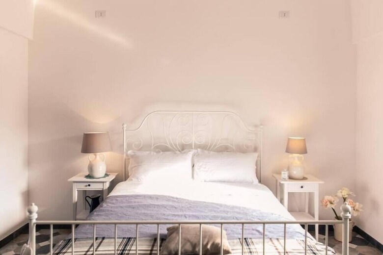 Hostal Marinella Suite Home