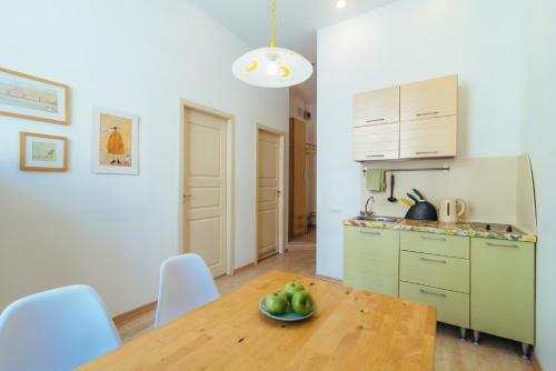 Apple Paradise Apartments
