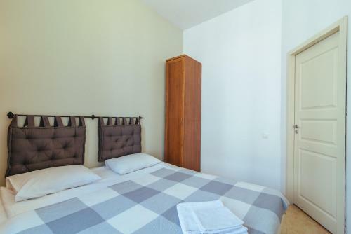 Apple Paradise Apartments