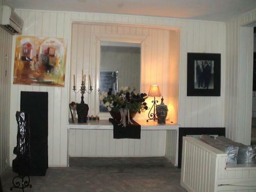 Hostal La Villa Des F�es