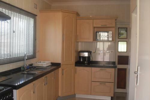 Hostal Home Up Guest House