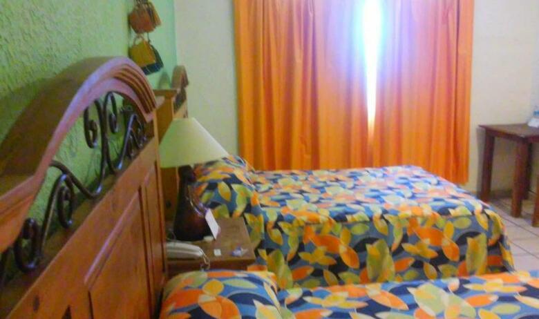 Hotel Hacienda Bugambilias
