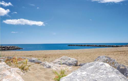 Holiday Home Saint Cyprien Plage 01