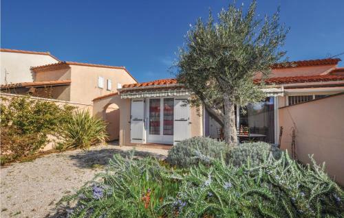 Holiday Home Saint Cyprien Plage 01