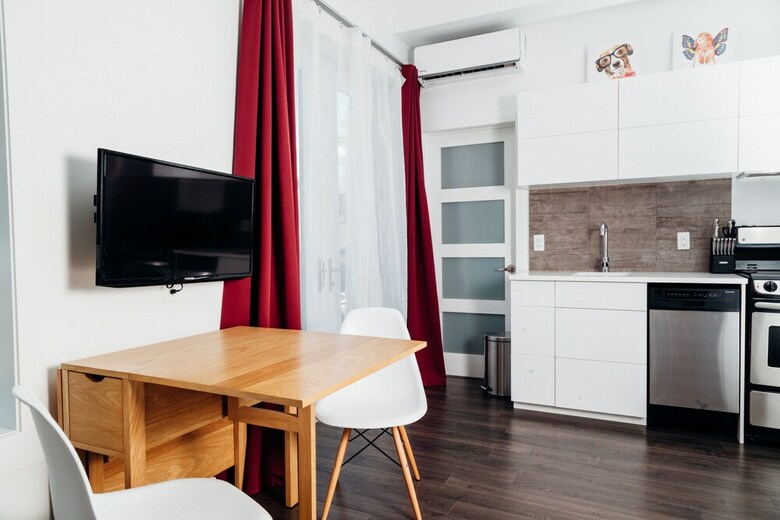 Leqube Apartments