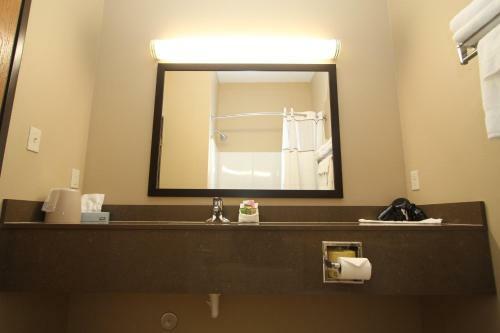 Hotel Bowman Lodge & Convention Center
