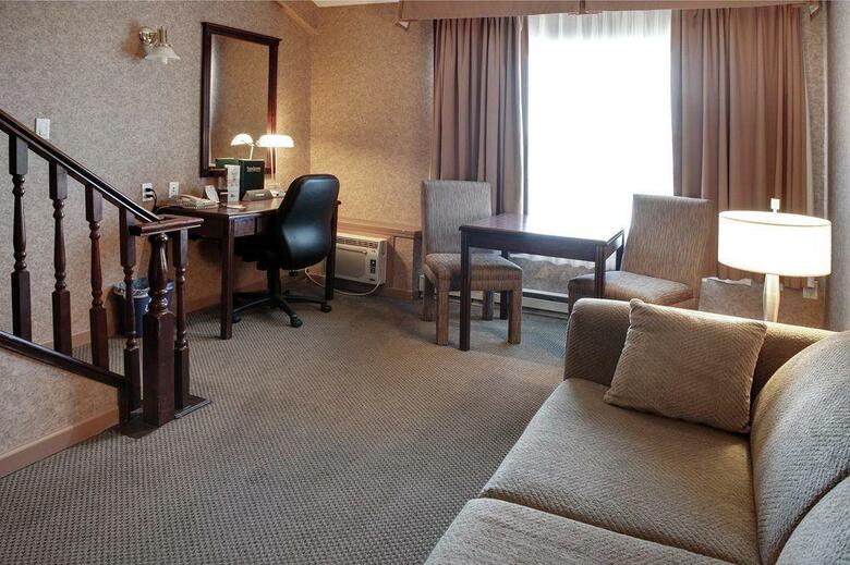 Sandman Hotel Vancouver Airport