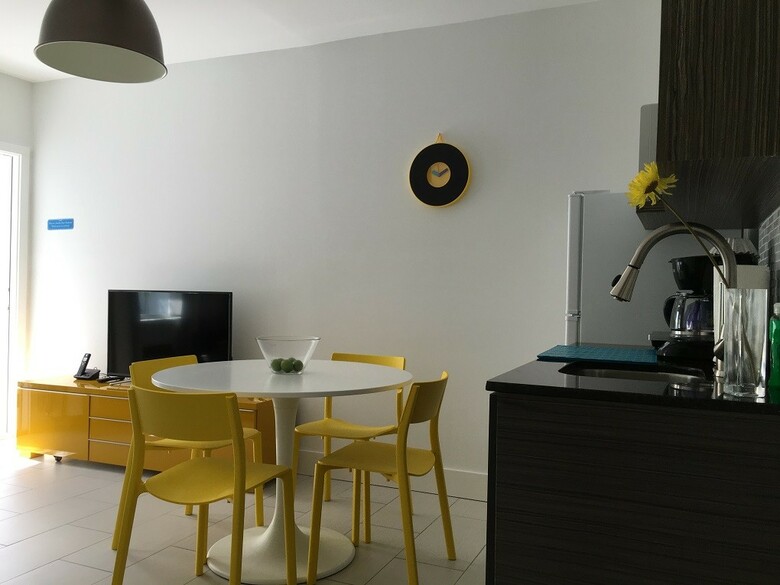 Villa Byron Suites