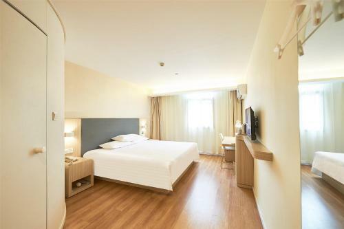 Hotel Hanting Express Chongqing Rongchang Pedestrain