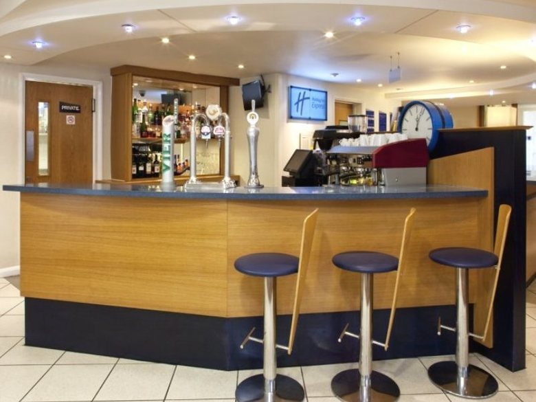 Hotel Holiday Inn Express Canterbury