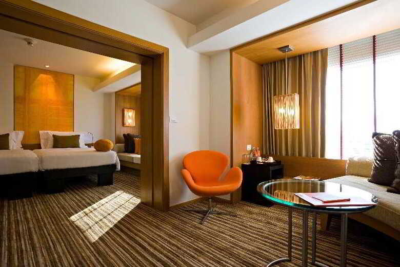 Hotel Dusitd2 Chiang Mai