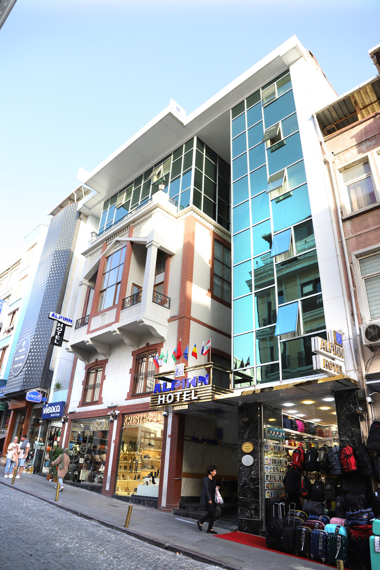 Alpinn Hotel