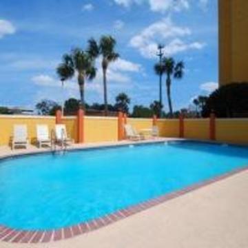 Hotel Comfort Suites Baymeadows
