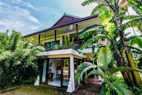 Cominsia Lodge