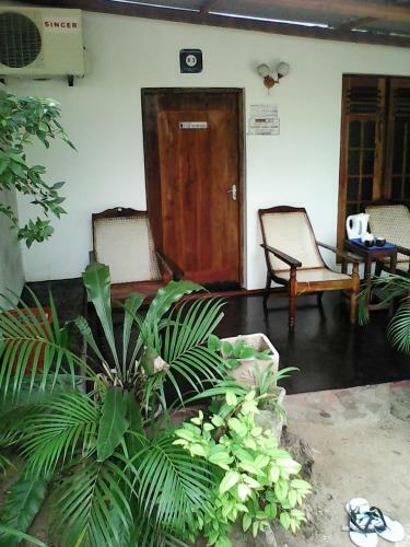 Hostal Lotus Inn Tourist Resort