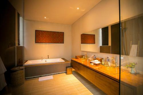 Senetan Villas And Spa Resort
