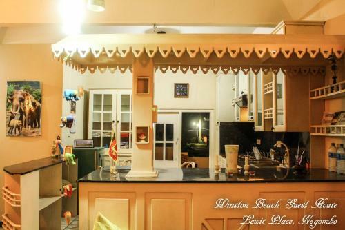 Hostal Winston Dutch Canal Villa Guest House