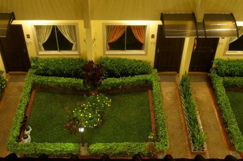 Baguio Holiday Villas