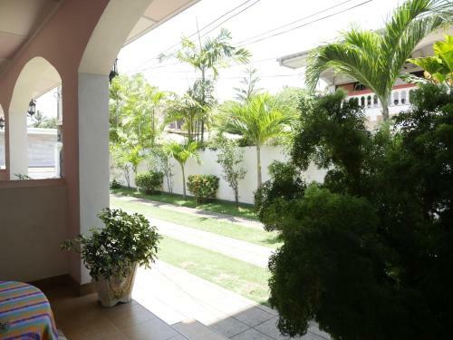 Hostal Ocean View Tourist Guest House