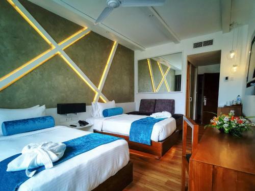 Camelot Beach Hotel