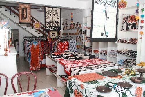 Hostal Blue Elephant Tourist Guesthouse