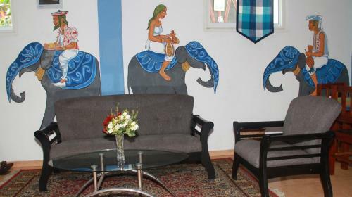Hostal Blue Elephant Tourist Guesthouse