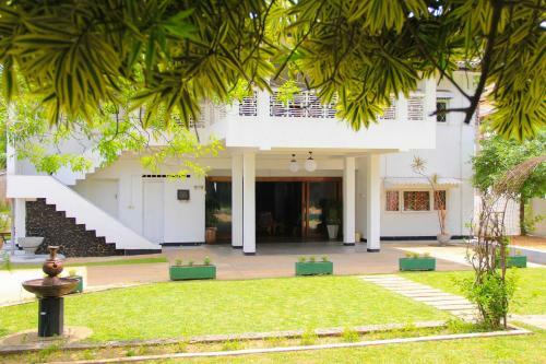 Hotel Evid Garden