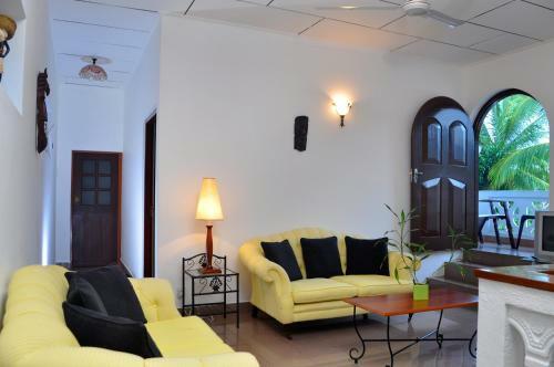 Hostal Ayubowan Guesthouse