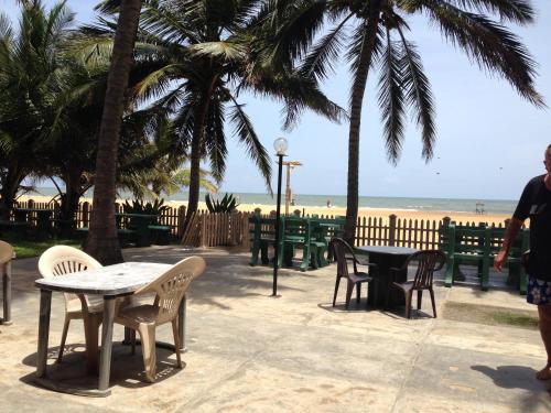 Hotel Oasis Beach Resort