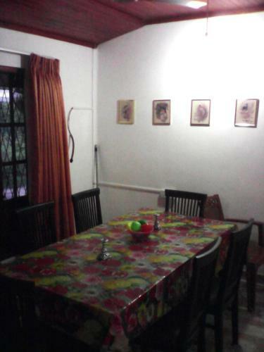Hostal L.l.p. Guest House