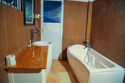 Airport City Hub Hotel