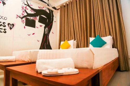 Airport City Hub Hotel