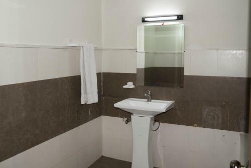 Hotel Premier Inn Davis Road